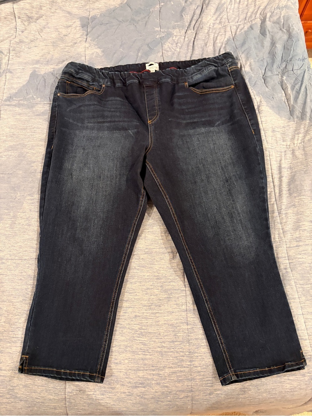 NWOT Westbound women’s Dark Wash Elastic Waist Jeans - Plus size 24